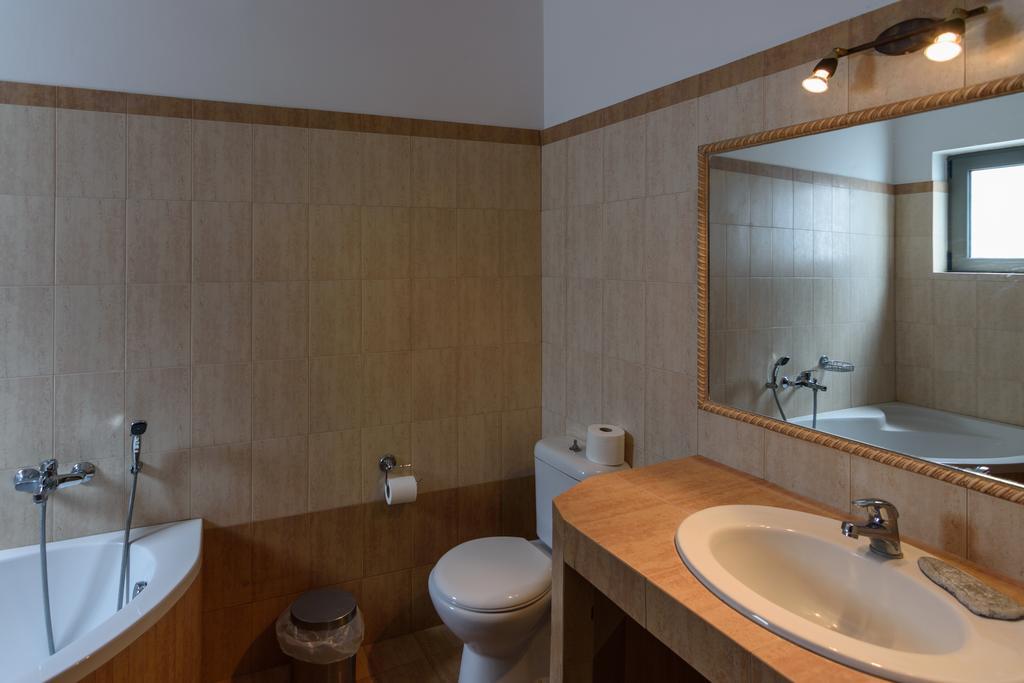 Makronas Apartments 카리스토스 외부 사진