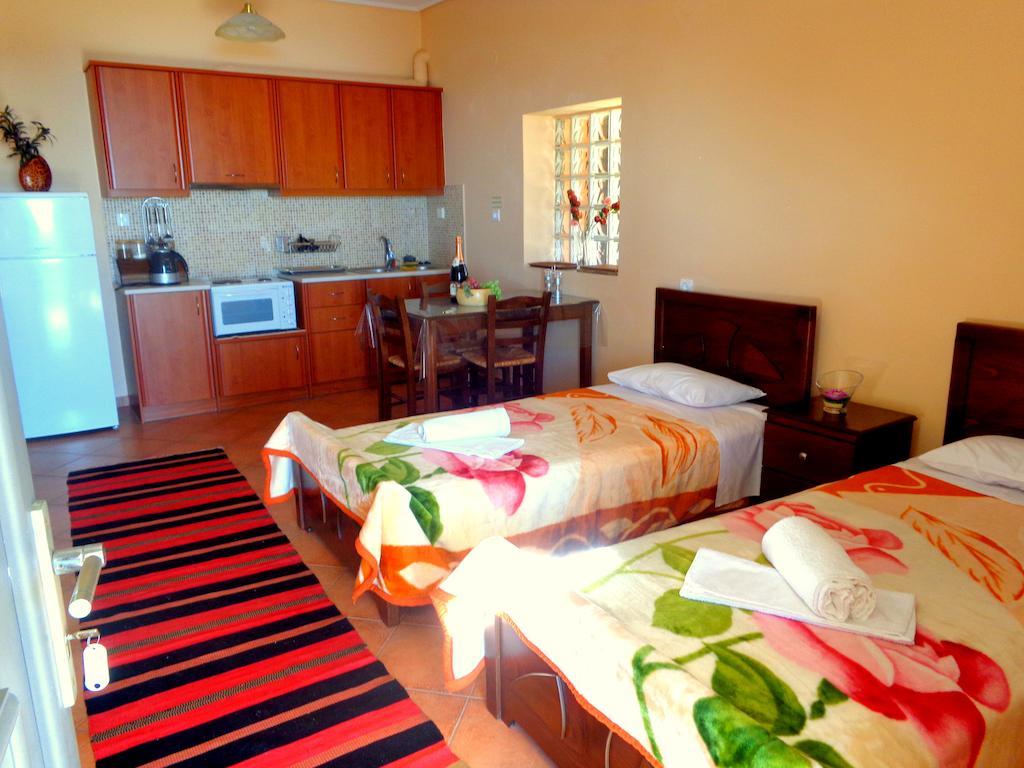 Makronas Apartments 카리스토스 외부 사진