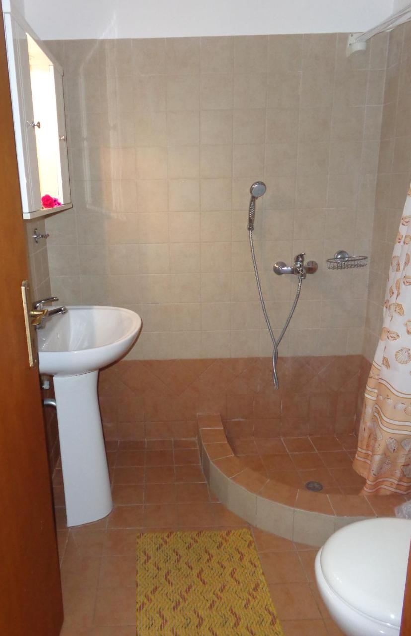 Makronas Apartments 카리스토스 외부 사진